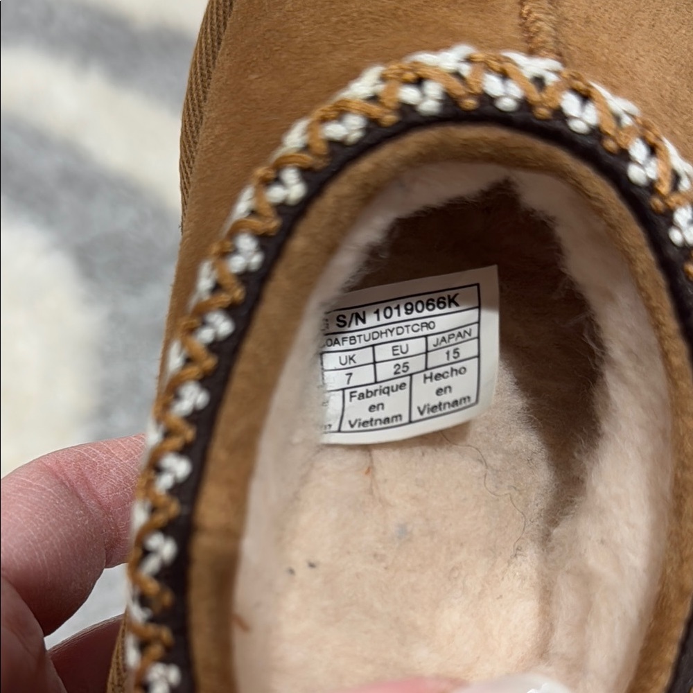 UGG Tasman slippers toddler 8 (25 eu) - Picture 2 of 4